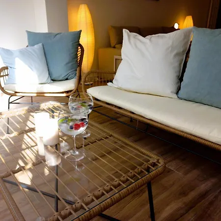 White Pearl By Seewest Apartment