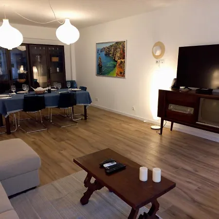 White Pearl Confy Spacious *